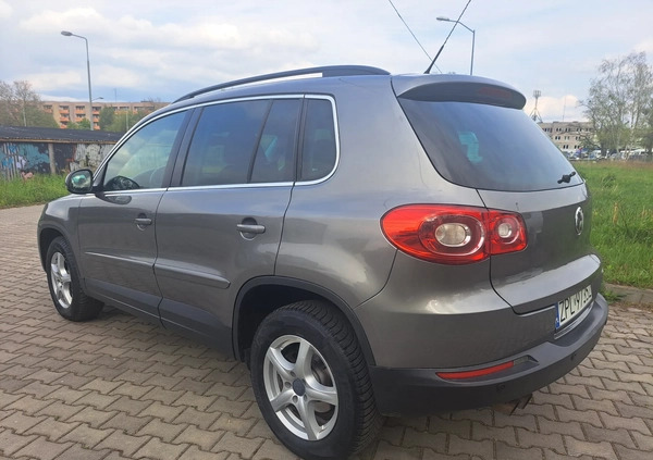 Volkswagen Tiguan cena 28900 przebieg: 190000, rok produkcji 2008 z Lwówek małe 352